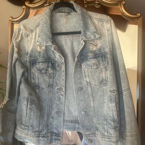 Free People distressed Jean jacket new